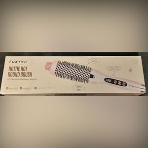 FoxyBae Hottie Hot Round Brush • 1.5” Ceramic Thermal Brush - Pink